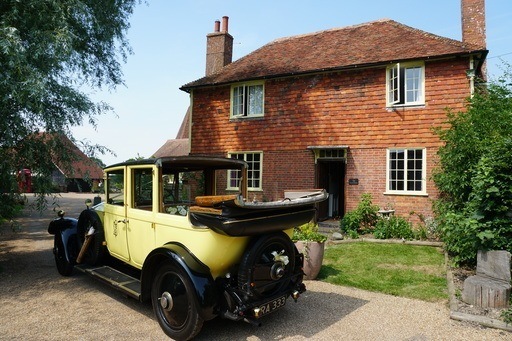 Darling Buds Farm Logo